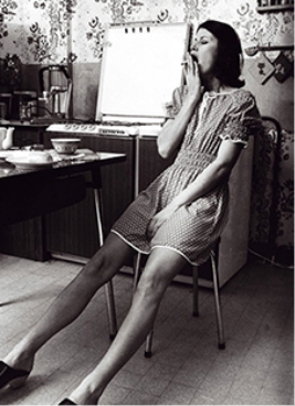 1975 - Etam introduces jersey in nightwear.